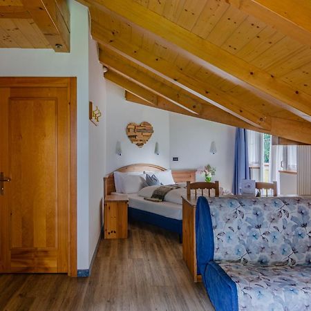 Malè Hotel Bella Di Bosco מראה חיצוני תמונה